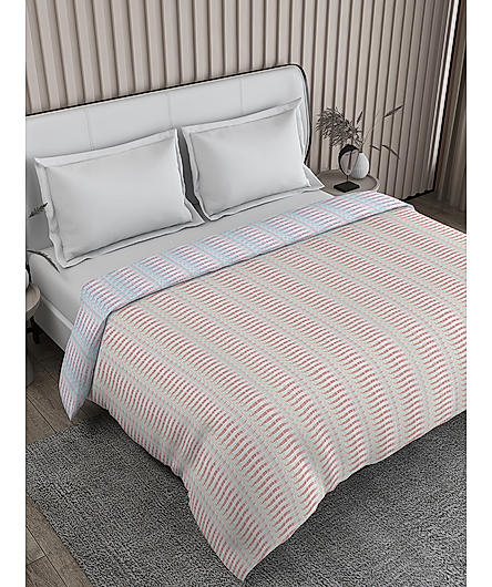 Iris Gaze 100% Fine Cotton Beige Stripes Print Double Reversible Comforter