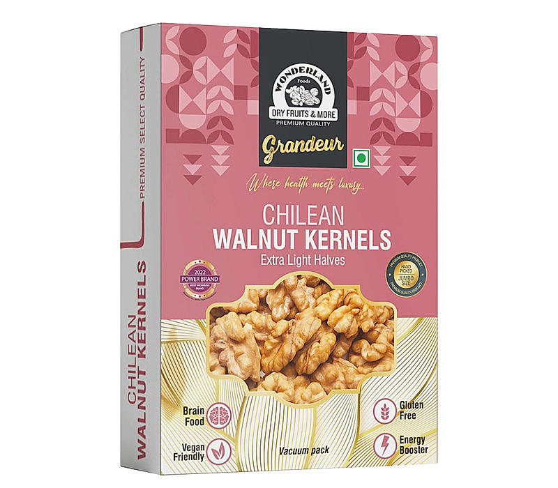 WONDERLAND FOODS Grandeur Premium Chilean Walnuts Kernels 200g Box | Walnut Akhrot Giri | High in Protein & Iron | Low Calorie Nut | Healthy & Delicious