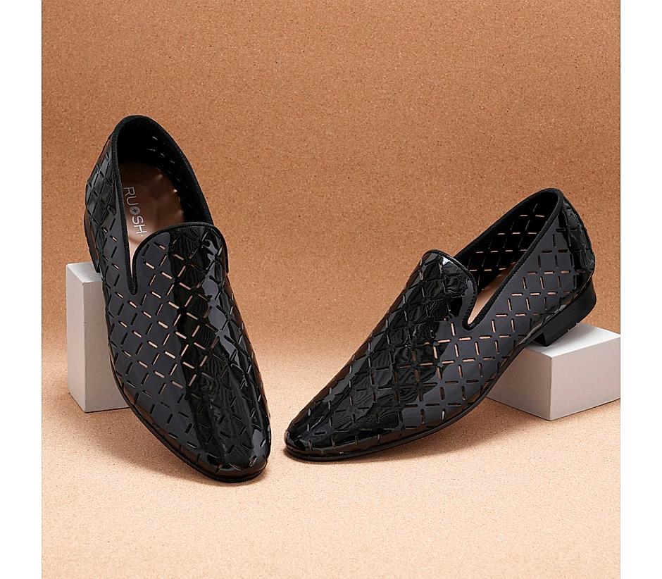 The Kotan Black Men Glossy Patent Slip-on Ruosh