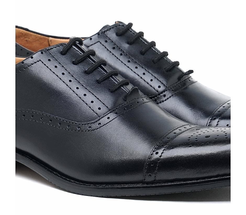The Brogue Black Men Classic Oxford brogue Ruosh