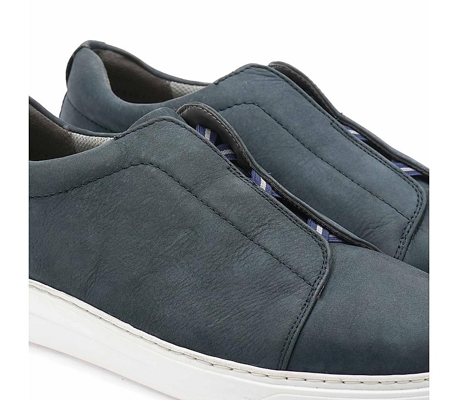The Parcen Navy Men Casual Sneaker Ruosh