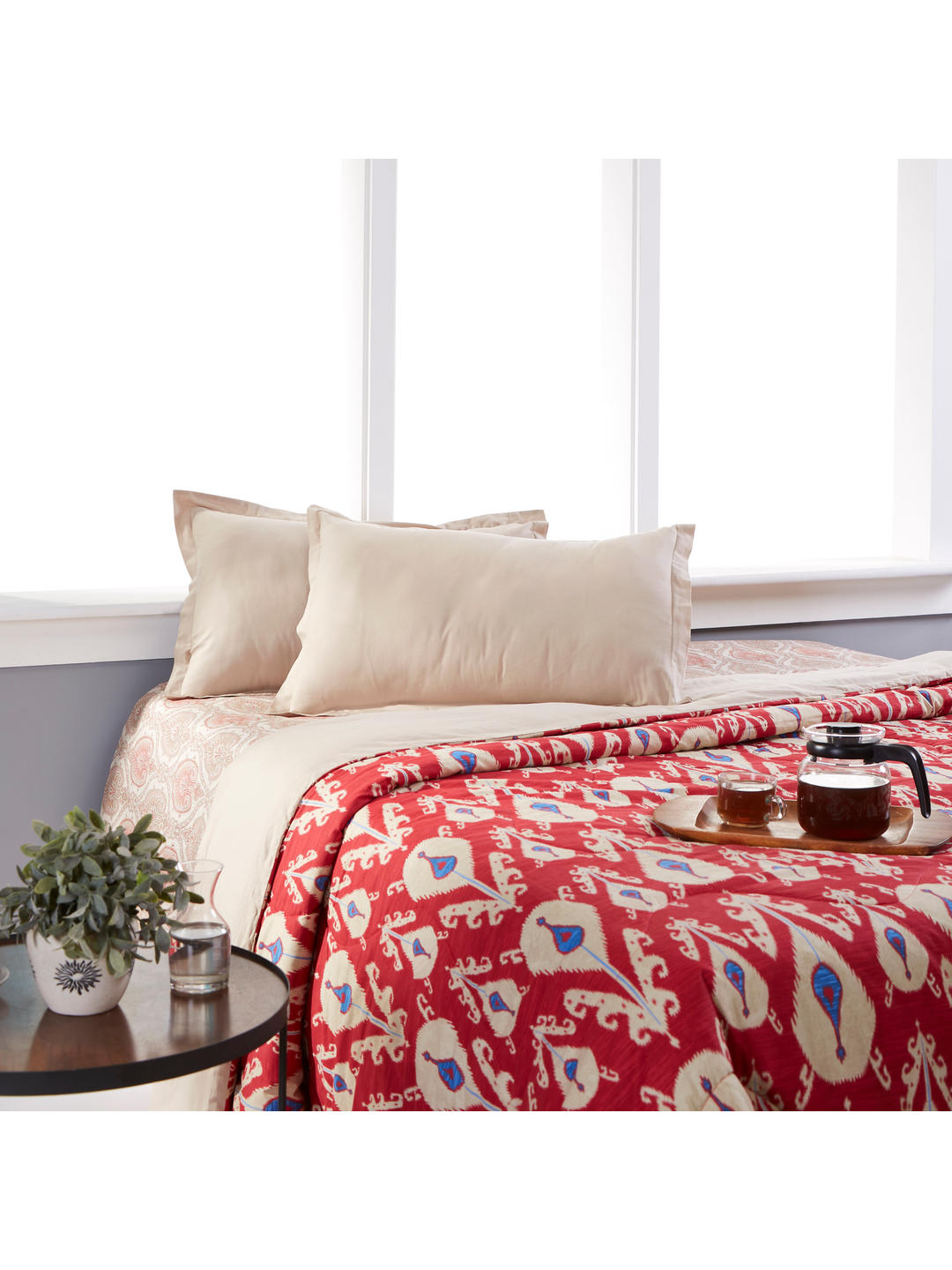 mix don't match bedsheet & comforter set