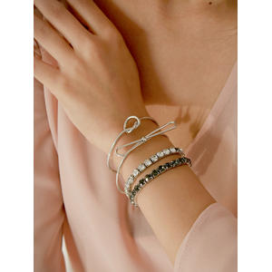 Toniq Set Of 4 Silver & Black Stacking Bracelet Set For Women
