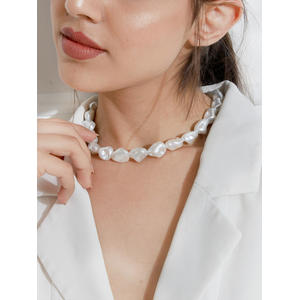 Toniq White Baroque  Pearl Choker Necklace For Women