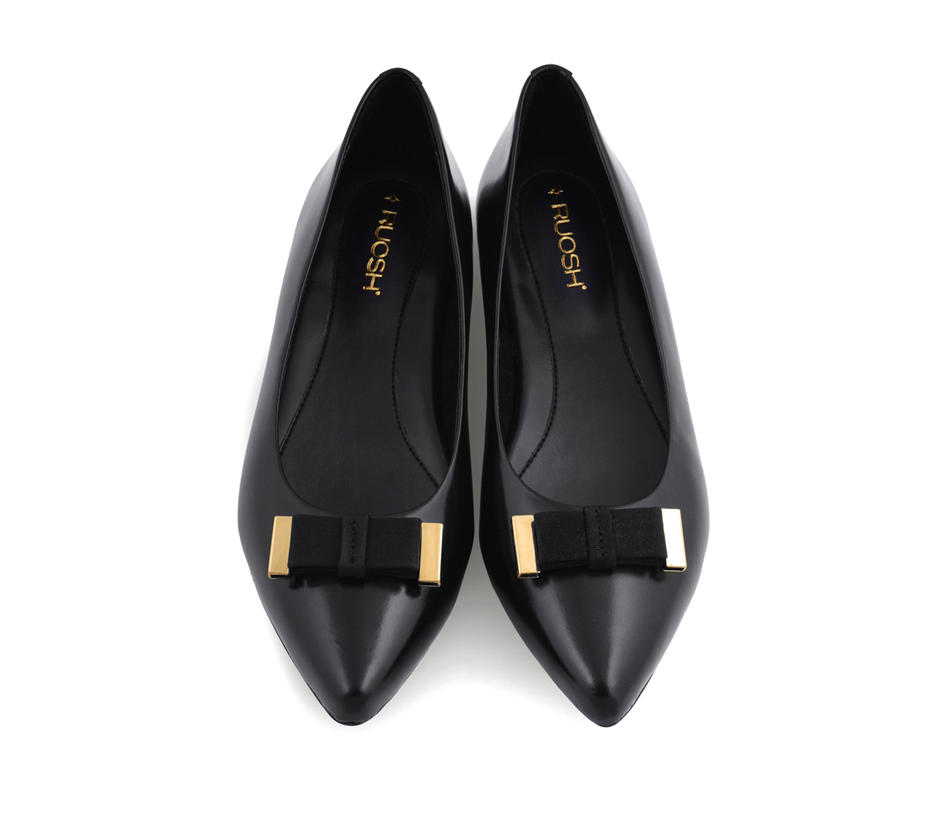 Black Pointed Toe Shoes